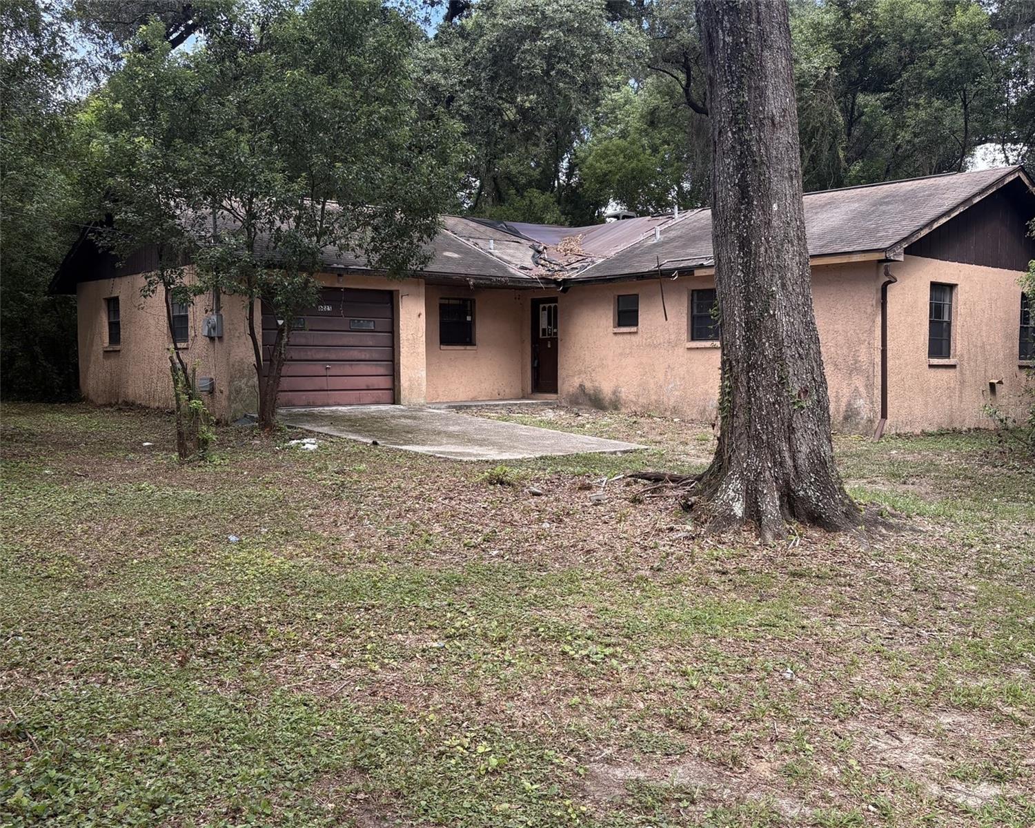 7556 23 St, Zephyrhills, FL 33540
