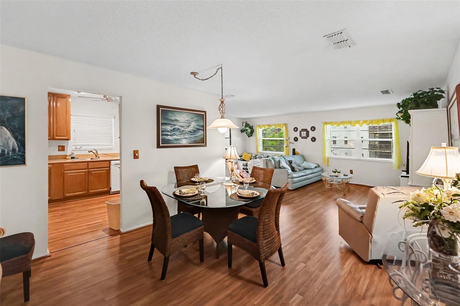 5970 80 St #301, Saint Petersburg, FL 33709 photo