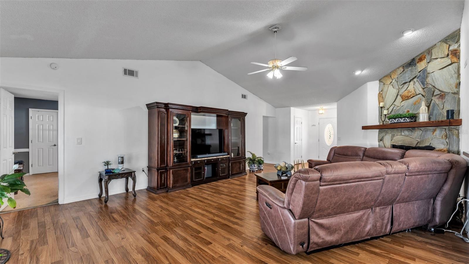 5249 Nichols Dr, Lakeland, FL 33812 photo