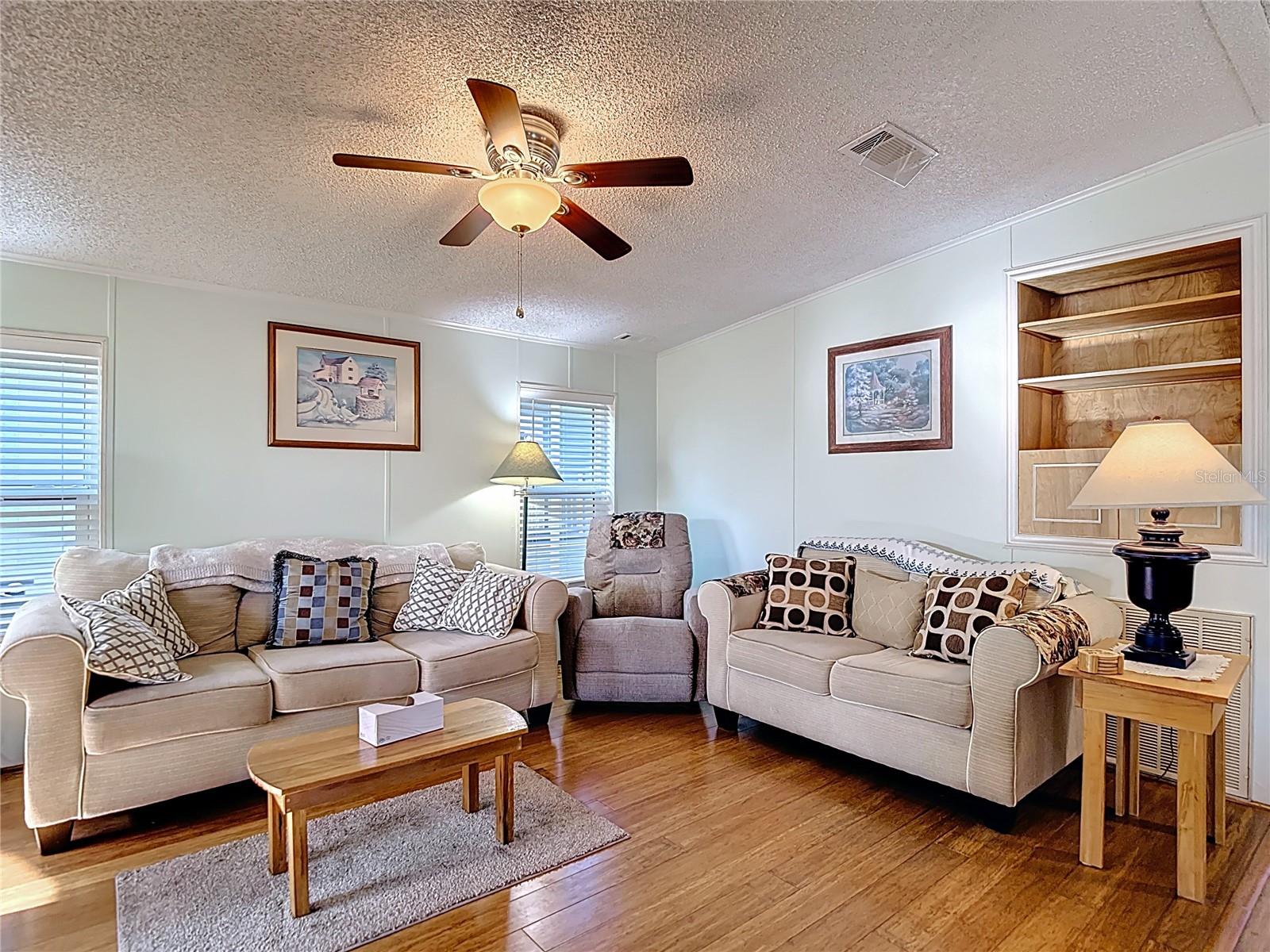 Manufactured Home in DADE CITY FL 10033 WELLINGTON AVENUE 19.jpg
