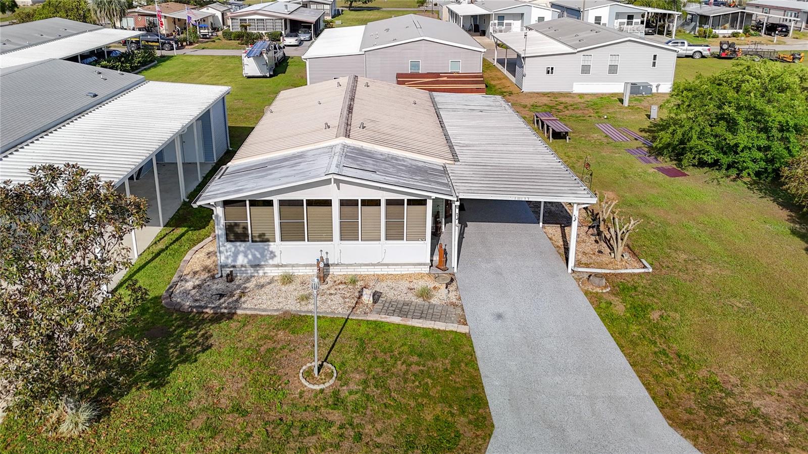 Manufactured Home in DADE CITY FL 10033 WELLINGTON AVENUE 50.jpg
