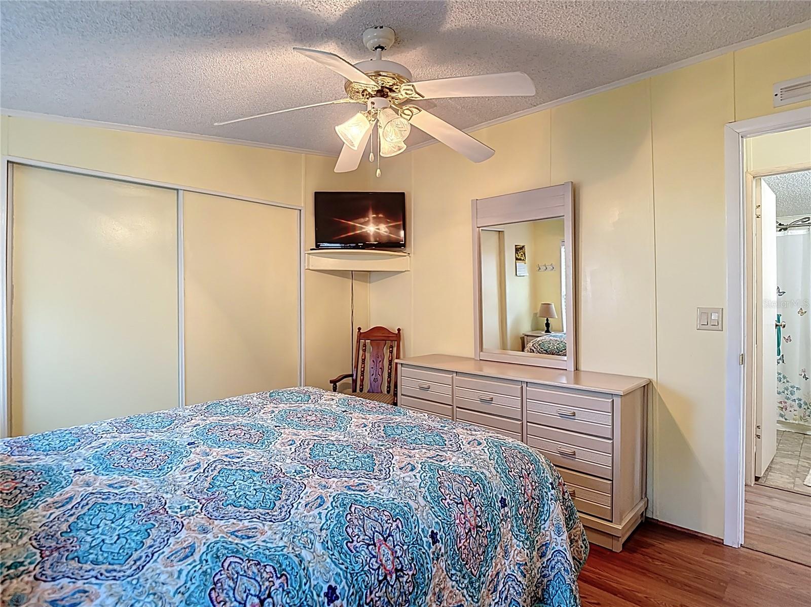 Manufactured Home in DADE CITY FL 10033 WELLINGTON AVENUE 22.jpg