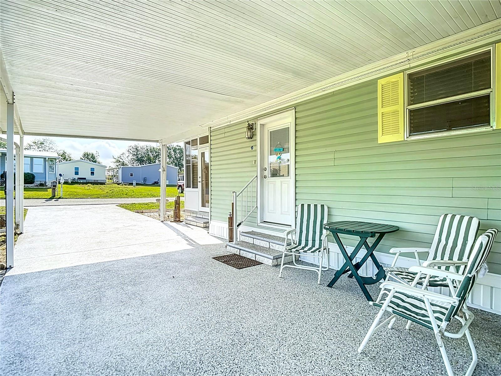 Manufactured Home in DADE CITY FL 10033 WELLINGTON AVENUE 4.jpg