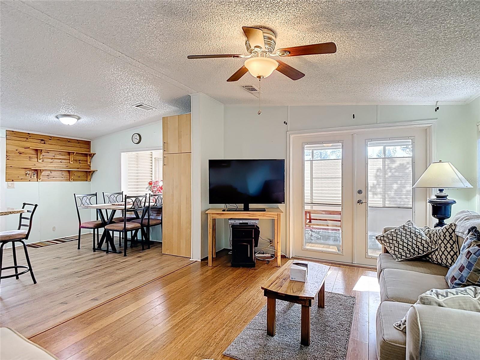 Manufactured Home in DADE CITY FL 10033 WELLINGTON AVENUE 21.jpg