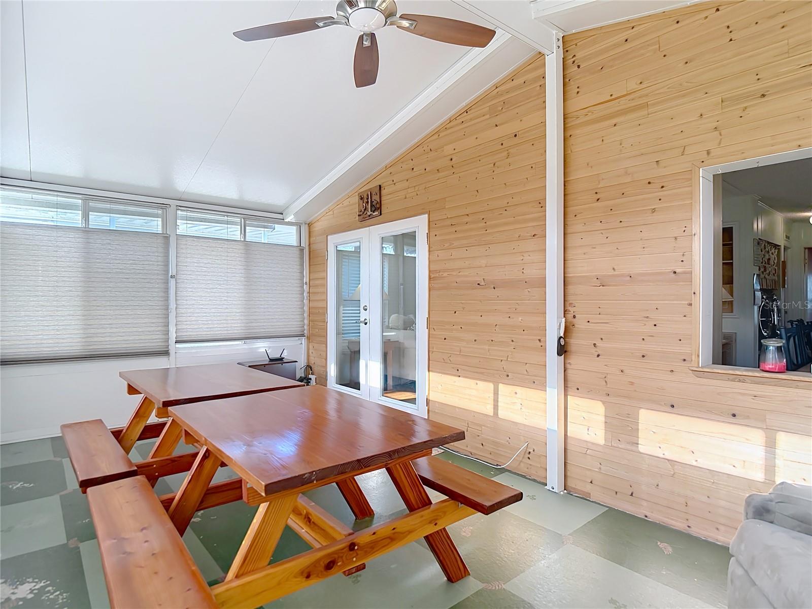 Manufactured Home in DADE CITY FL 10033 WELLINGTON AVENUE 42.jpg