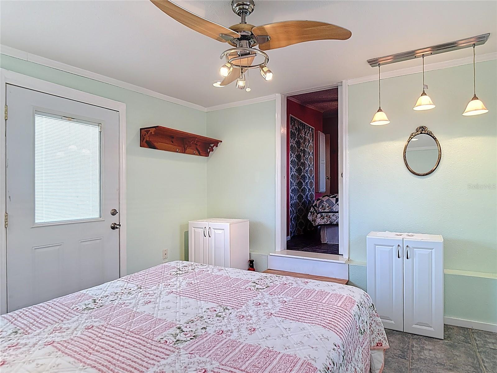 Manufactured Home in DADE CITY FL 10033 WELLINGTON AVENUE 32.jpg