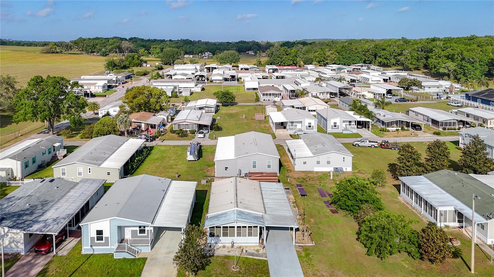 Manufactured Home in DADE CITY FL 10033 WELLINGTON AVENUE 48.jpg