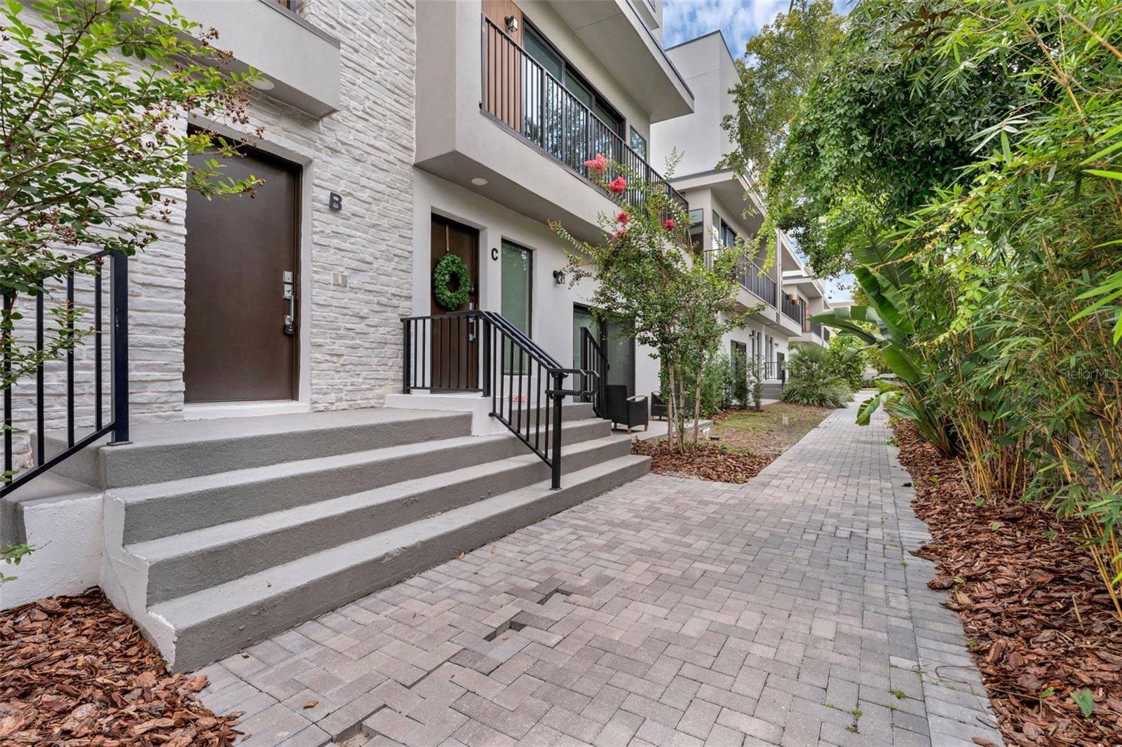 52 W Harding St, Orlando, FL 32806 photo