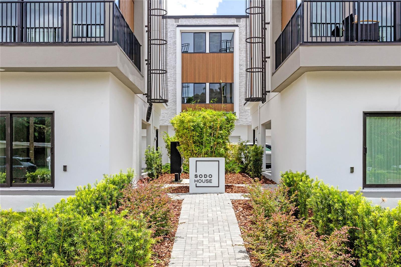 52 W Harding St, Orlando, FL 32806 photo