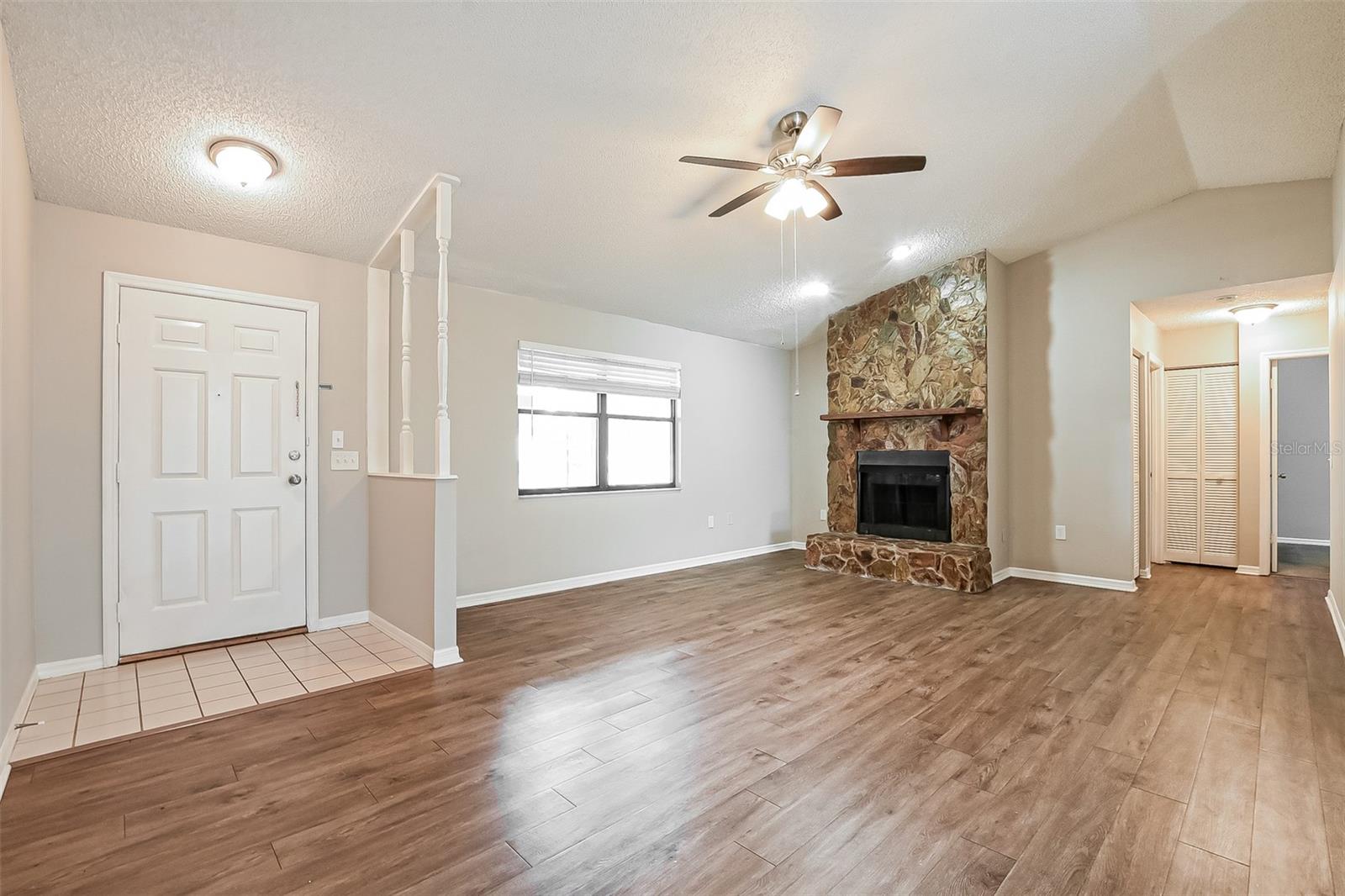 1309 Cove Pl, Tavares, FL 32778 photo