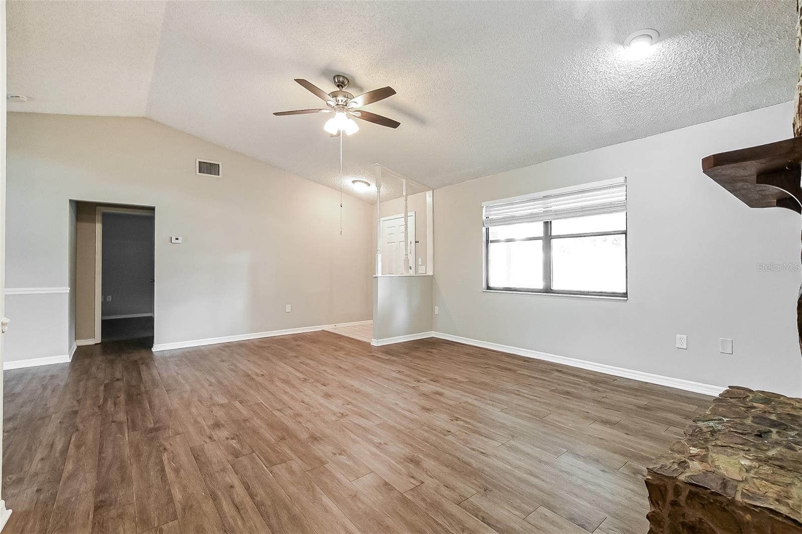 1309 Cove Pl, Tavares, FL 32778 photo