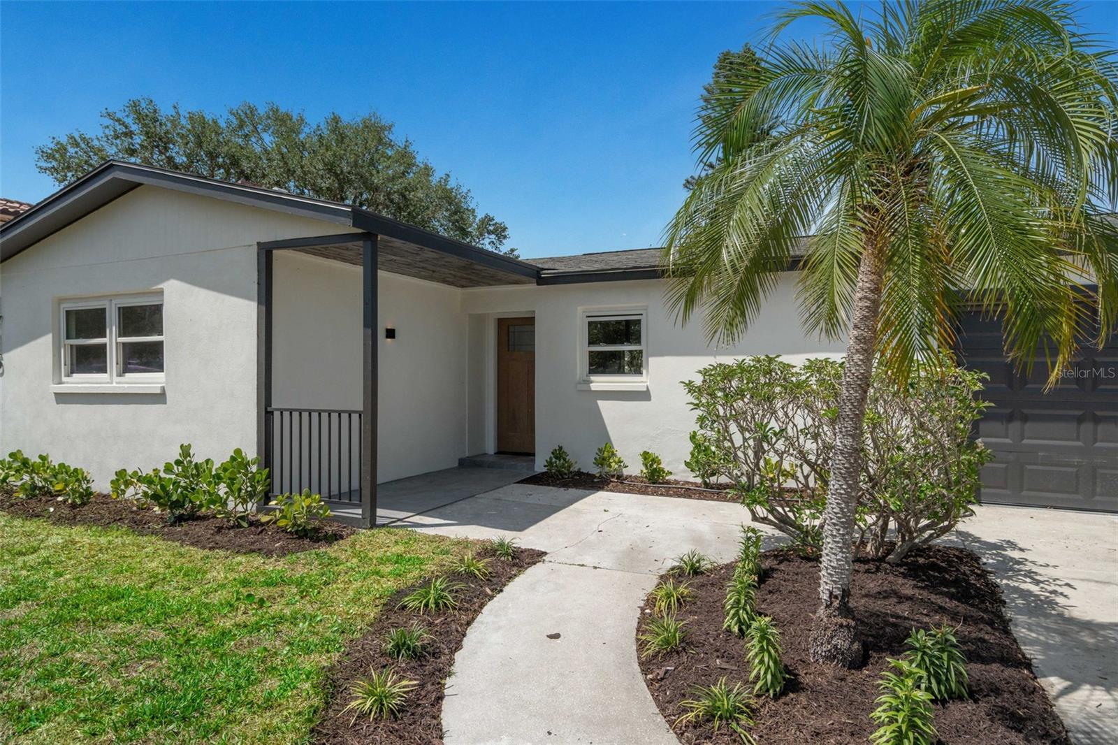 1715 Delaware Ave, Saint Petersburg, FL 33703 photo