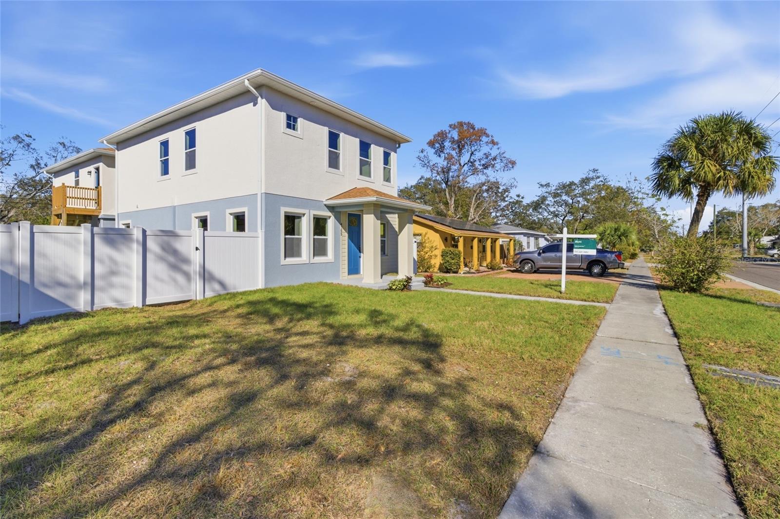 4755 11 Ave, Saint Petersburg, FL 33711 photo