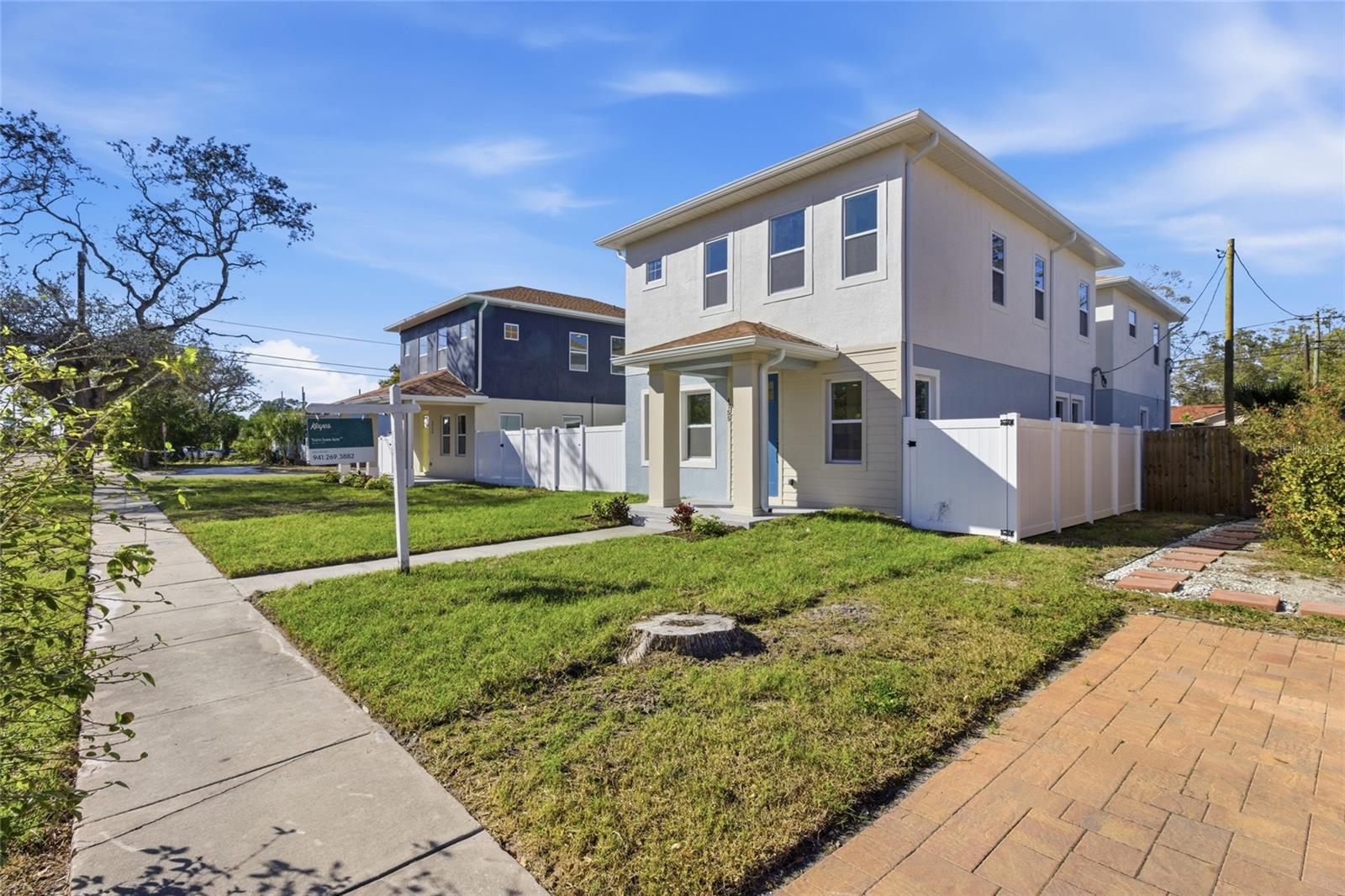 4755 11 Ave, Saint Petersburg, FL 33711 photo