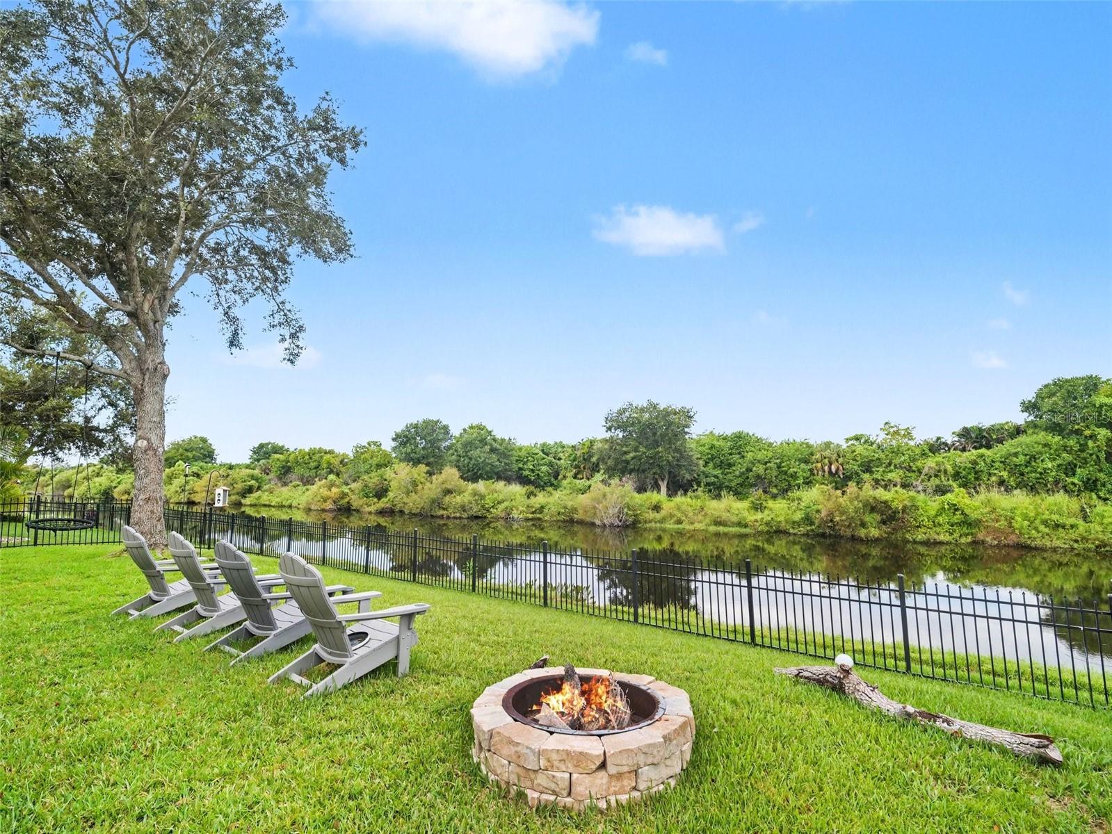 7124 34 St, Sarasota, FL 34243
