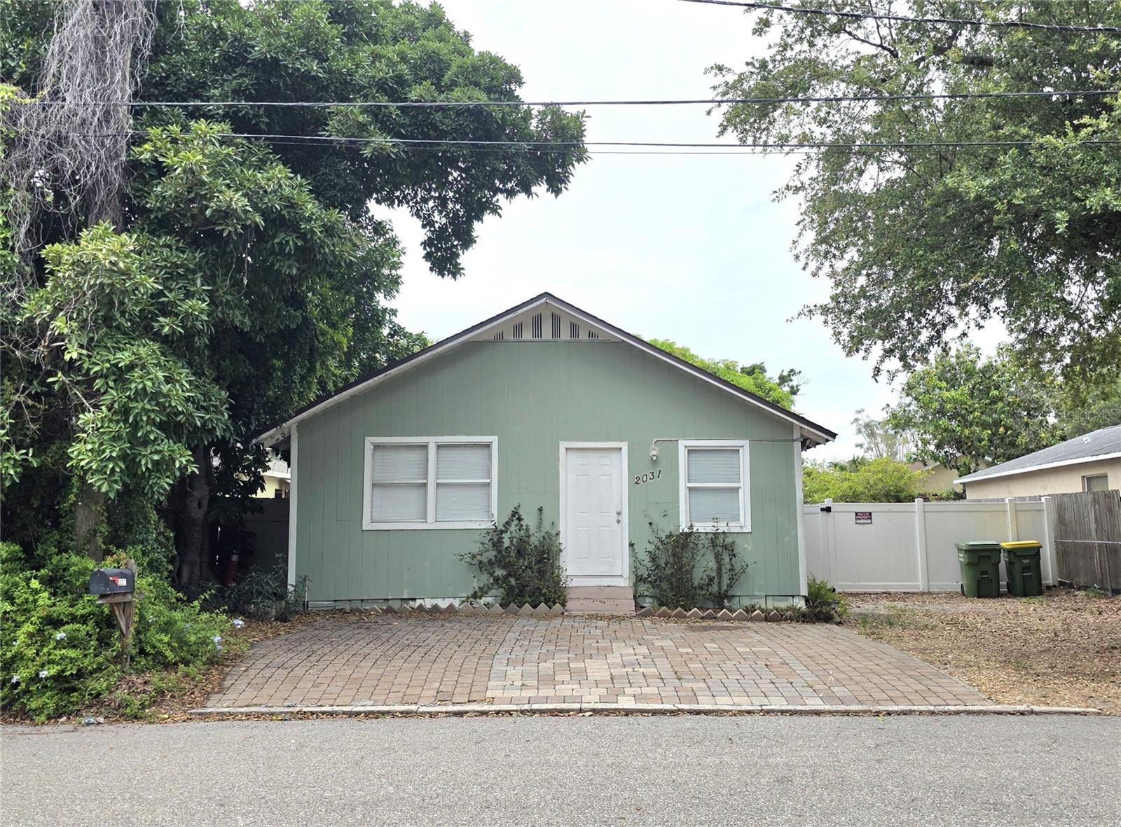 2031 4 St, Sarasota, FL 34237