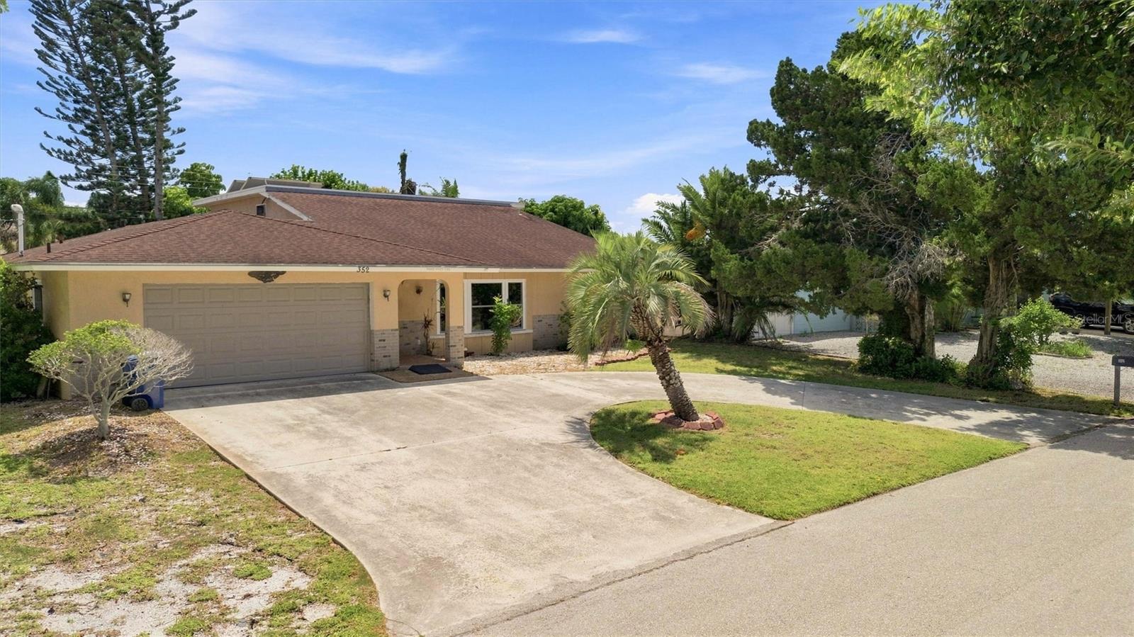 352 Lake Rd, Venice, FL 34293 photo