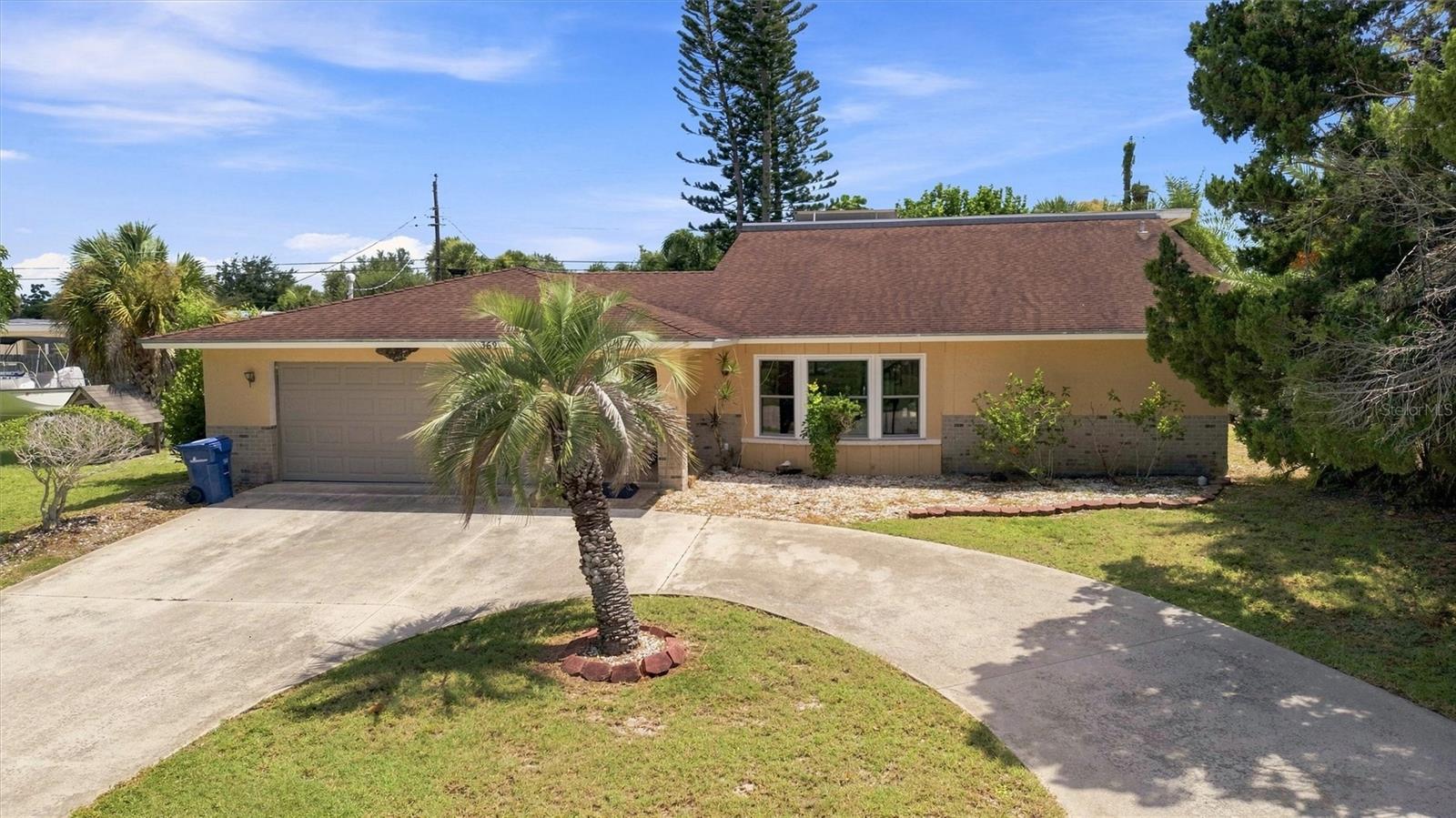 352 Lake Rd, Venice, FL 34293 photo