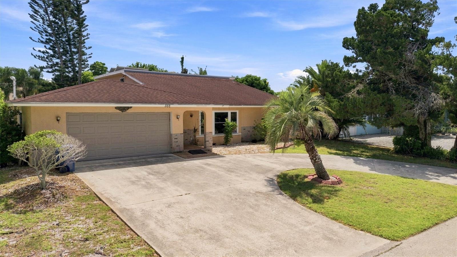 352 Lake Rd, Venice, FL 34293 photo