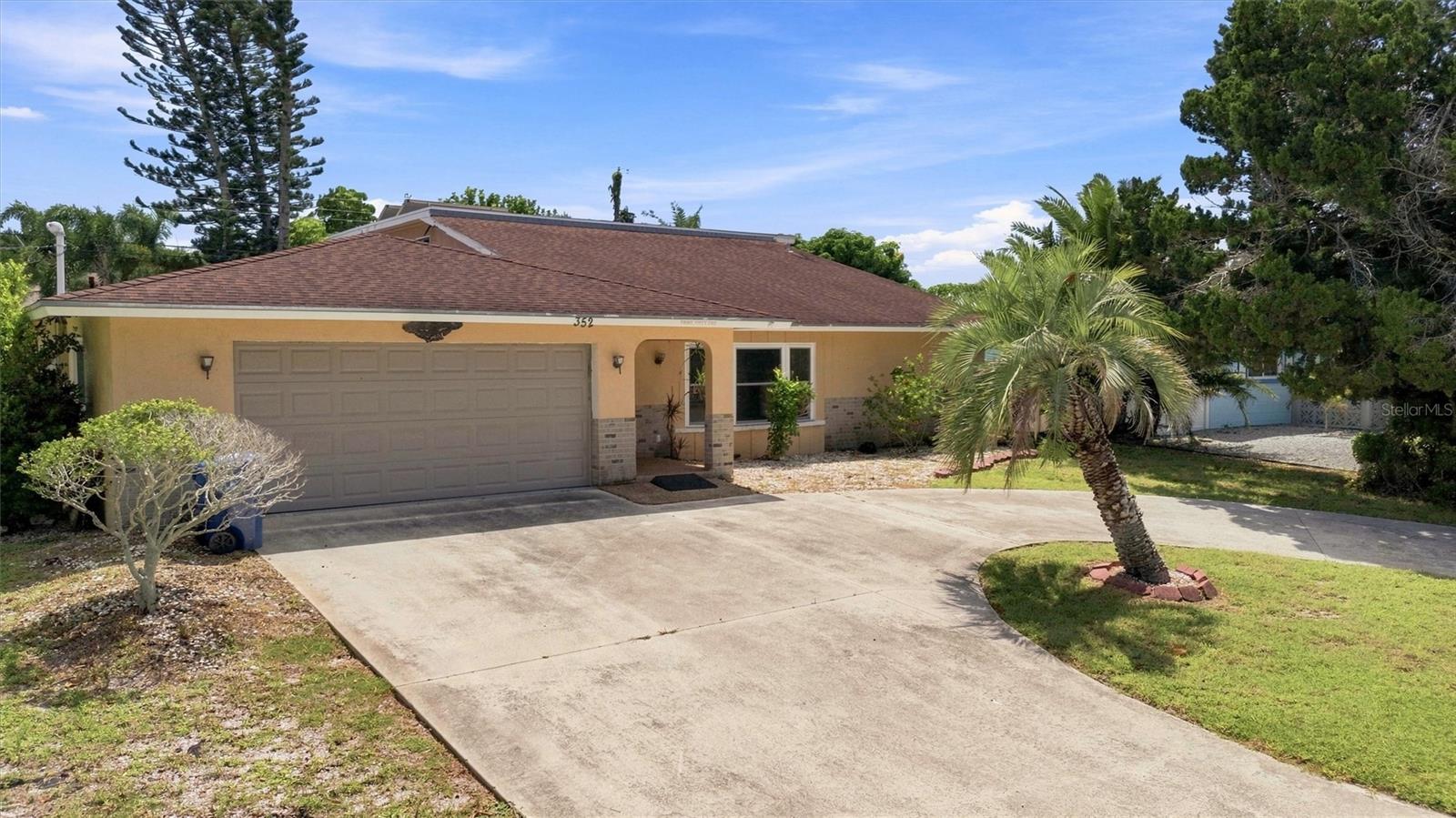 352 Lake Rd, Venice, FL 34293 photo