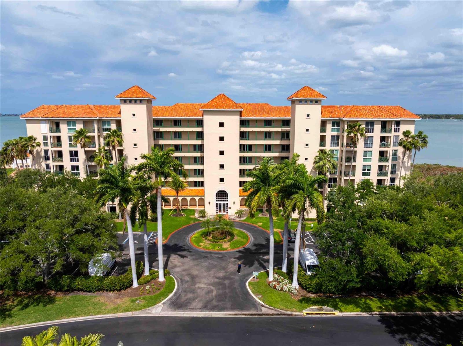 4737 Dolphin Cay Ln #407, Saint Petersburg, FL 33711 photo