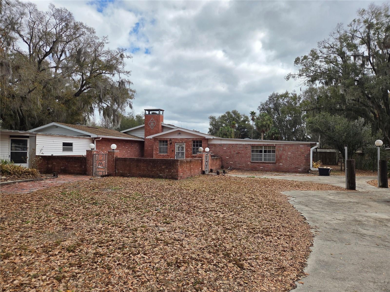 4911 Sam Allen Rd, Plant City, FL 33565