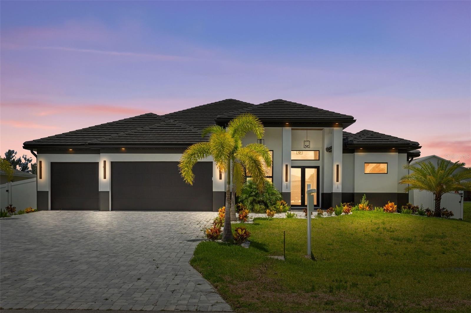 10 33 Ave, Cape Coral, FL 33991
