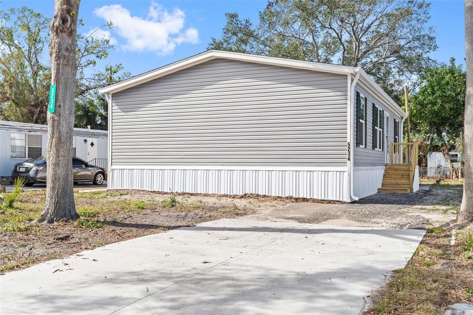 5234 Yellow Pine St, Saint Petersburg, FL 33709 photo