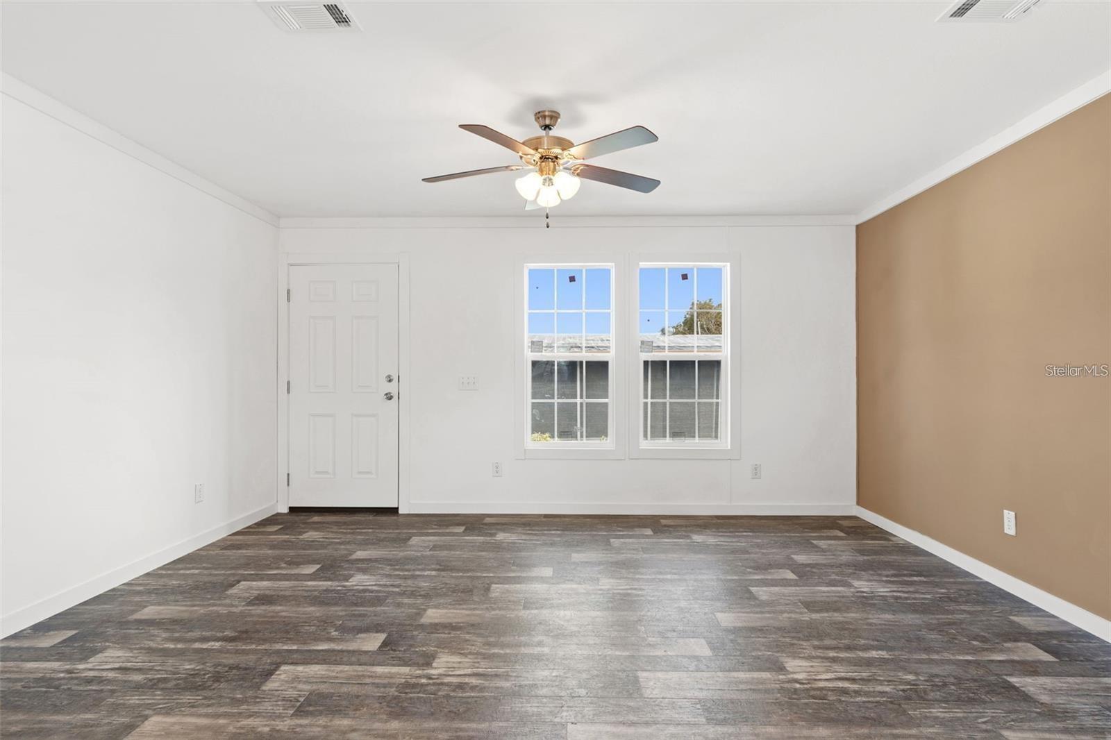5234 Yellow Pine St, Saint Petersburg, FL 33709 photo