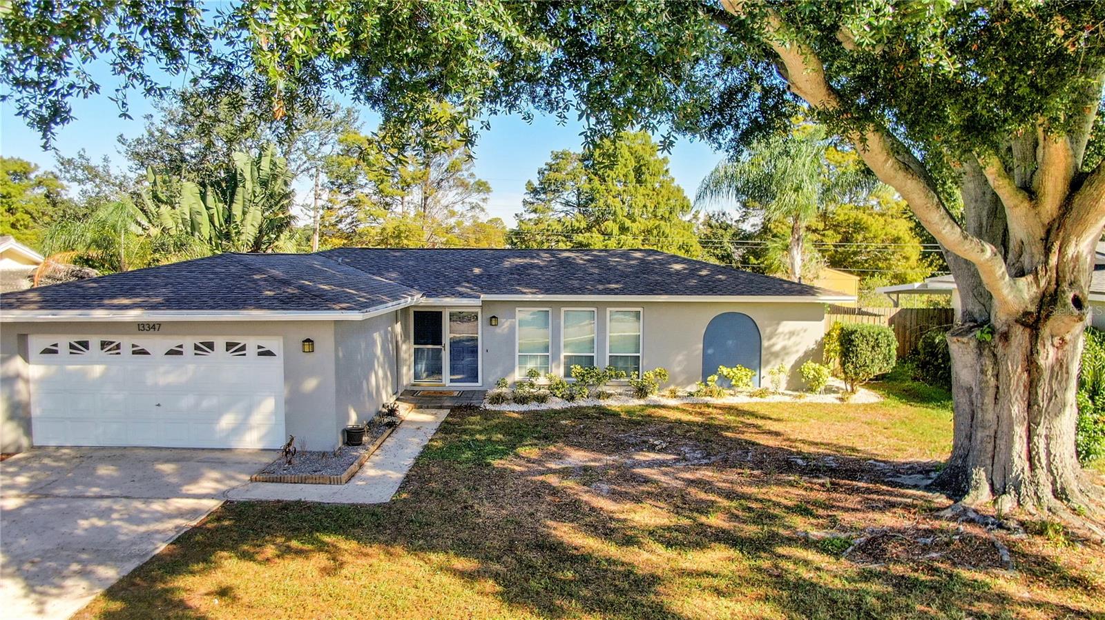 13347 88 Pl, Seminole, FL 33776