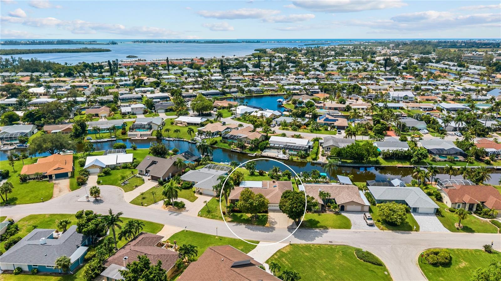 4612 Coral Lake Dr, Bradenton, FL 34210