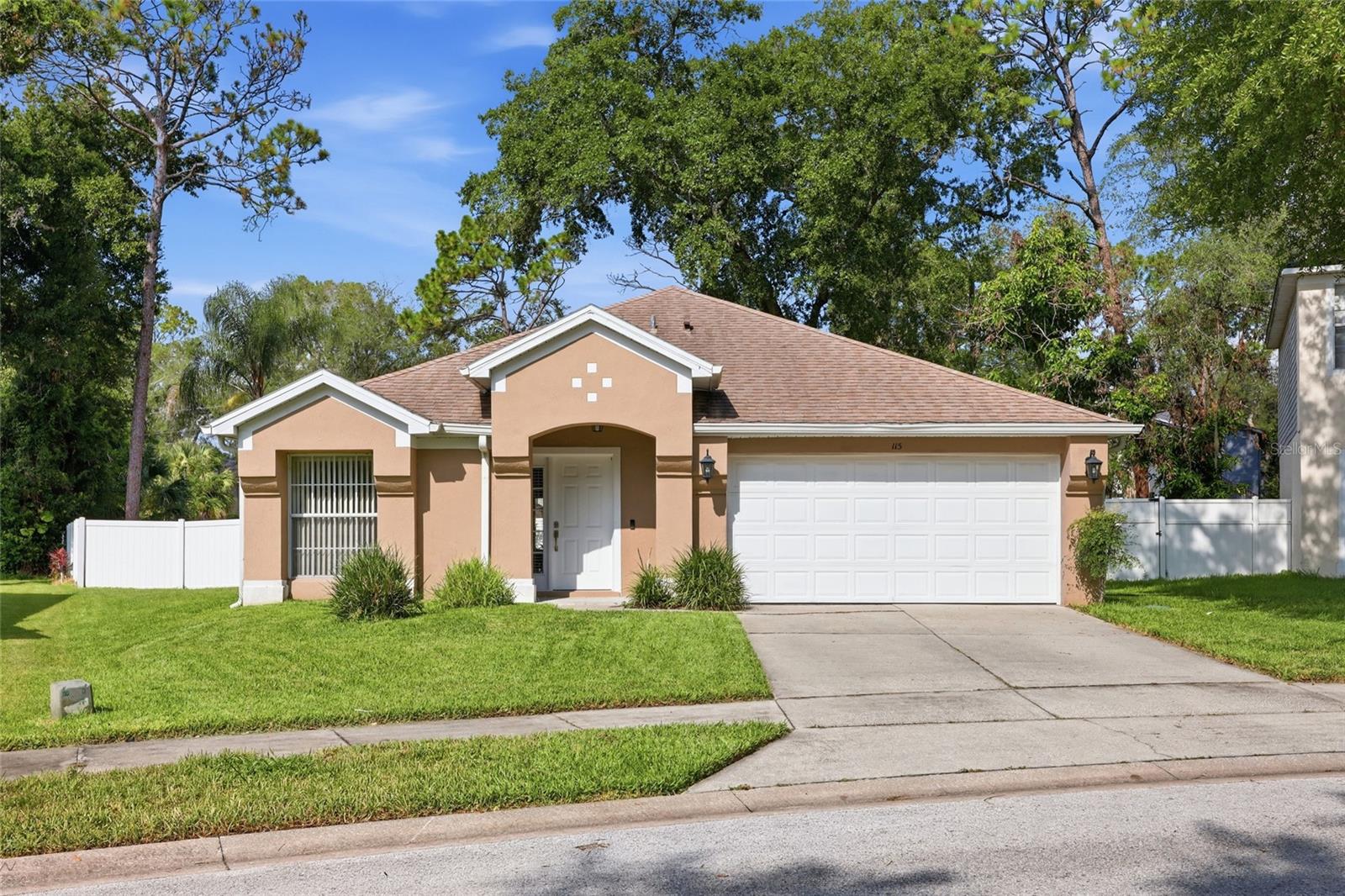 115 Weathersfield Ave, Altamonte Springs, FL 32714