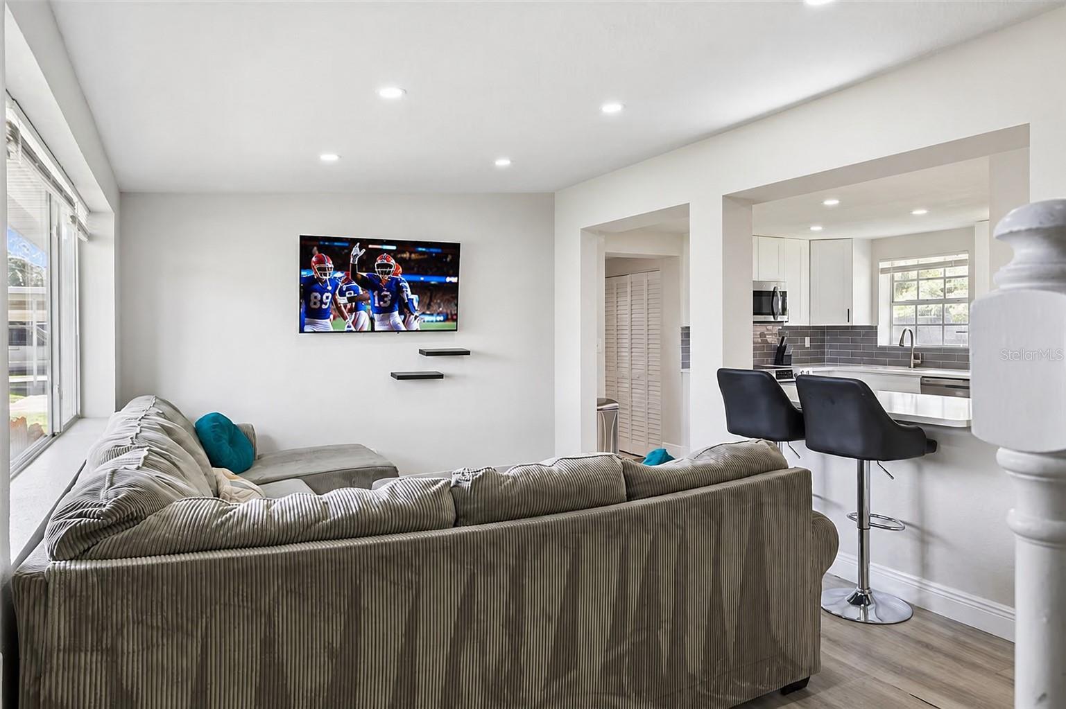 4012 W Fairview Hts, Tampa, FL 33616 photo