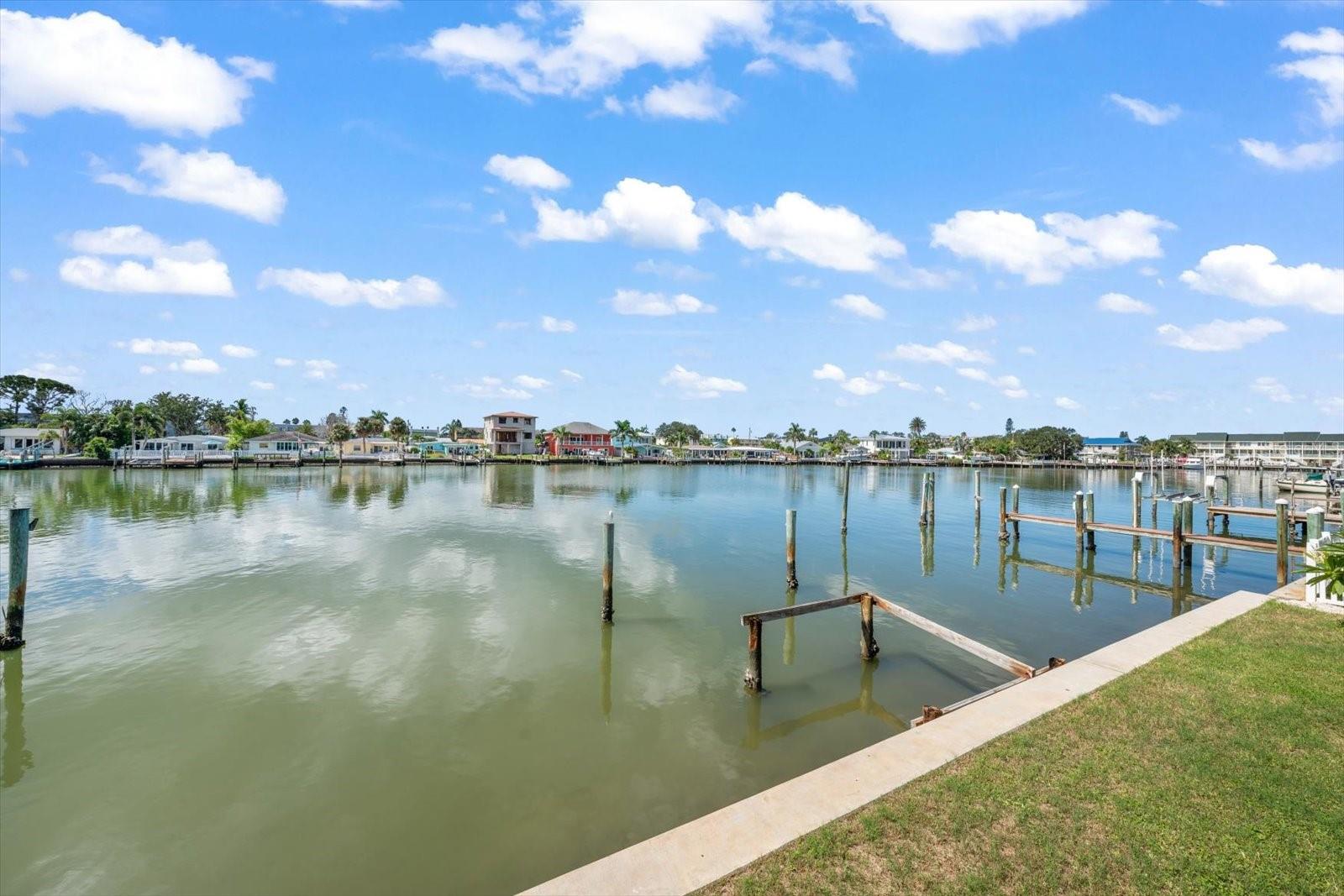 337 La Hacienda Dr, Indian Rocks Beach, FL 33785 photo