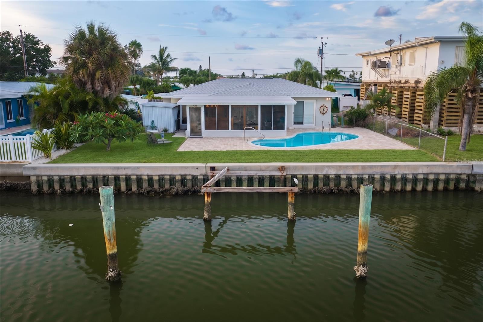 337 La Hacienda Dr, Indian Rocks Beach, FL 33785 photo