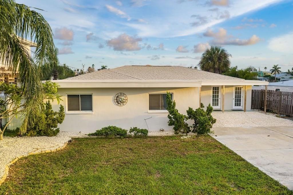 337 La Hacienda Dr, Indian Rocks Beach, FL 33785 photo