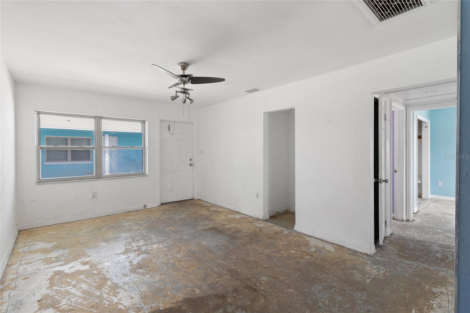 410 73 Ave, St Pete Beach, FL 33706 photo