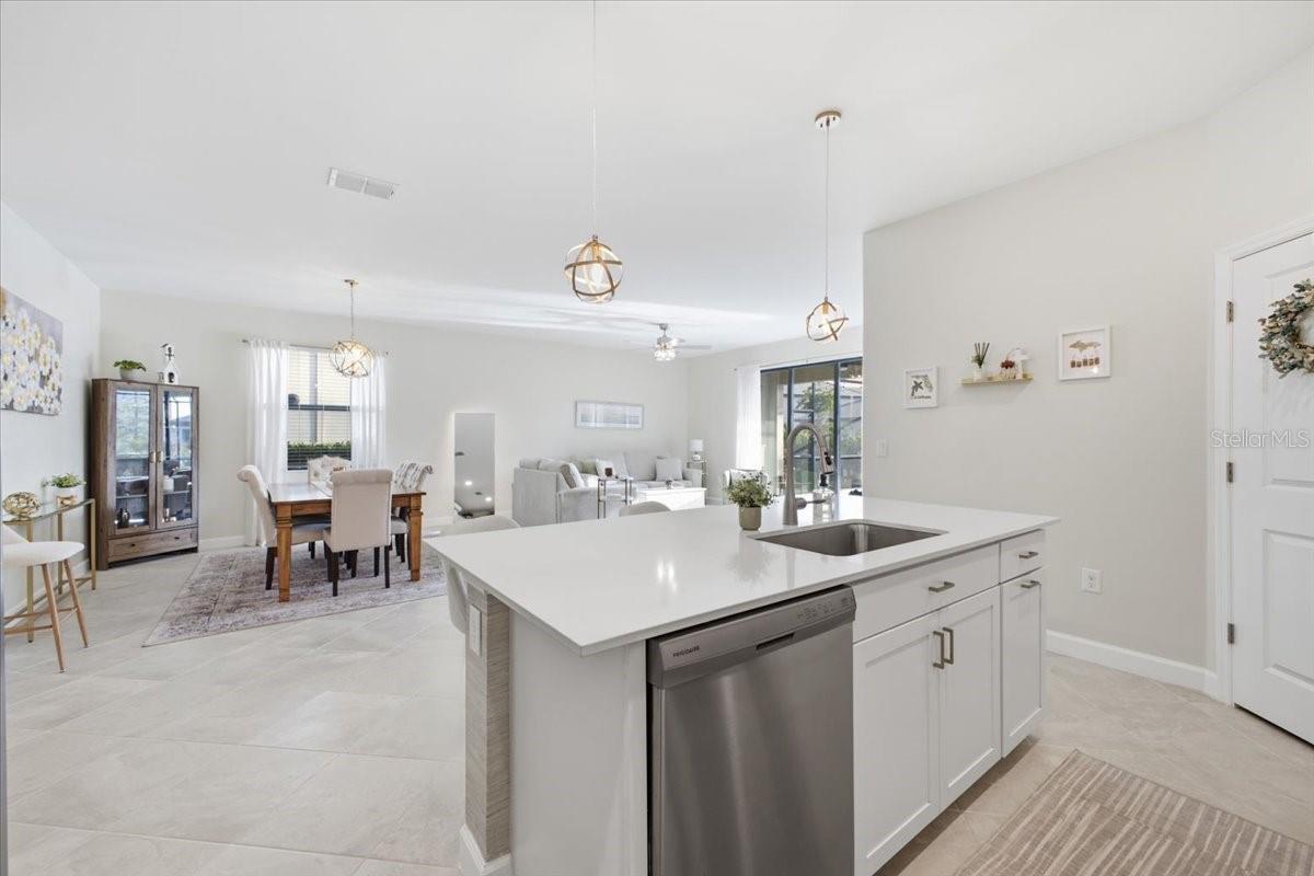 5250 Coral Reef Way, Lakewood Ranch, FL 34211 photo