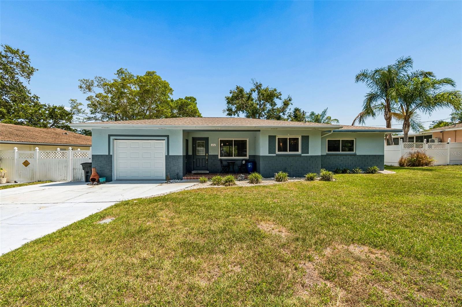 3282 Honeysuckle Rd, Largo, FL 33770 photo