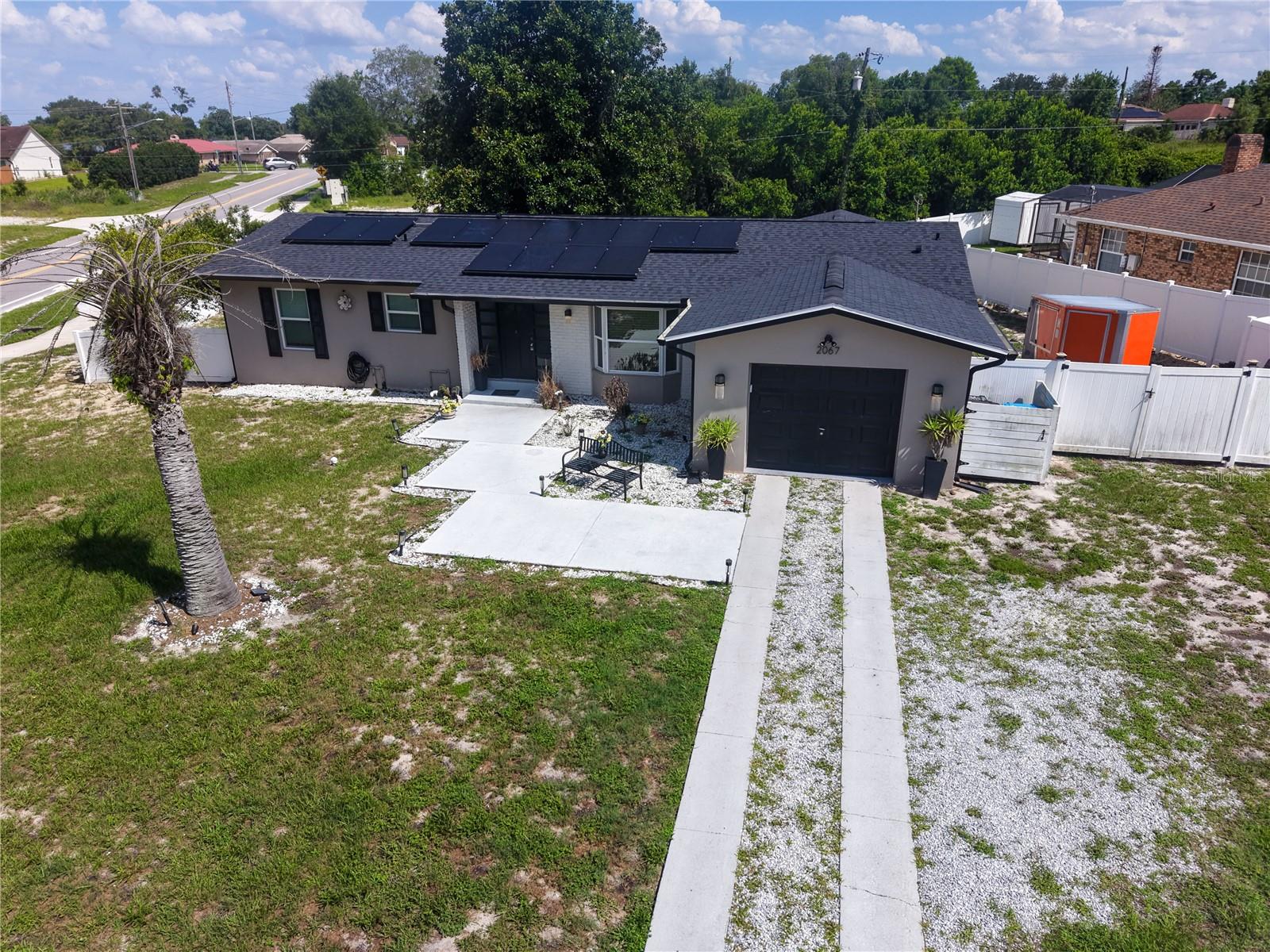 2067 E Barlington Dr, Deltona, FL 32725 photo