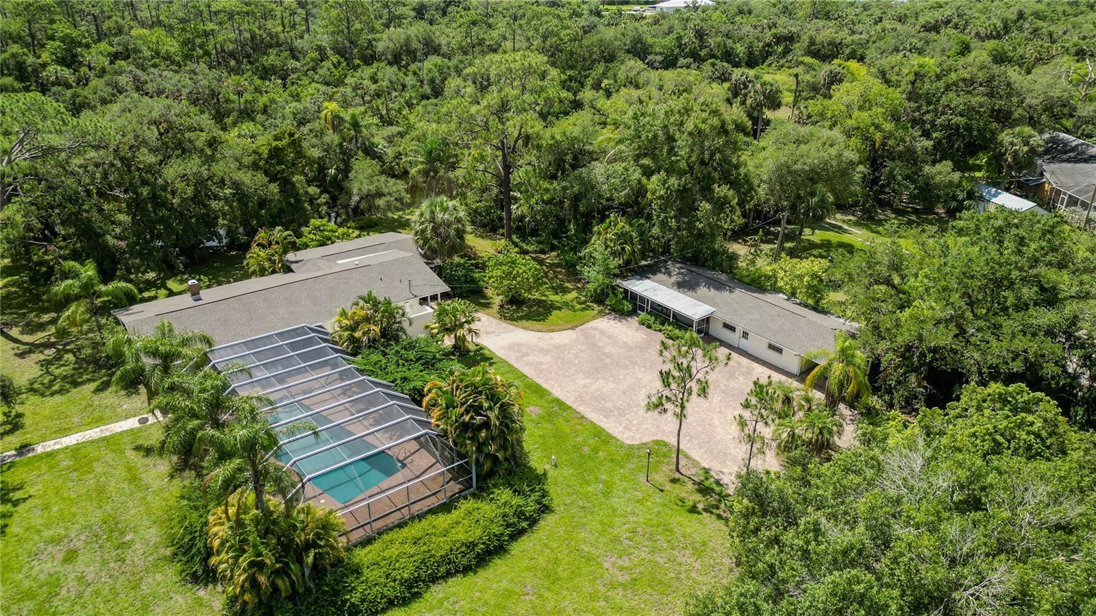 18220 Elmwood Dr, Alva, FL 33920 photo