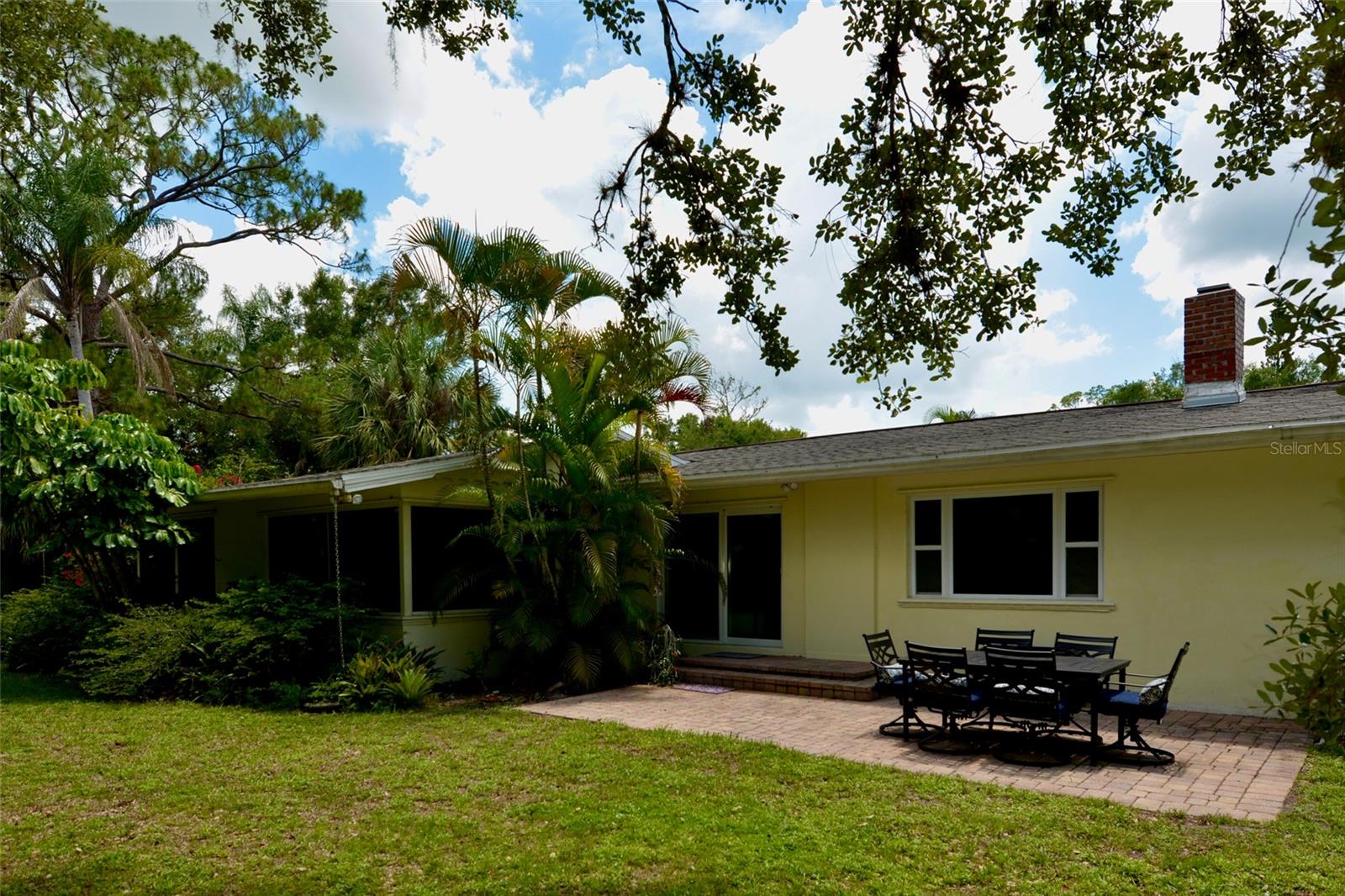 18220 Elmwood Dr, Alva, FL 33920 photo