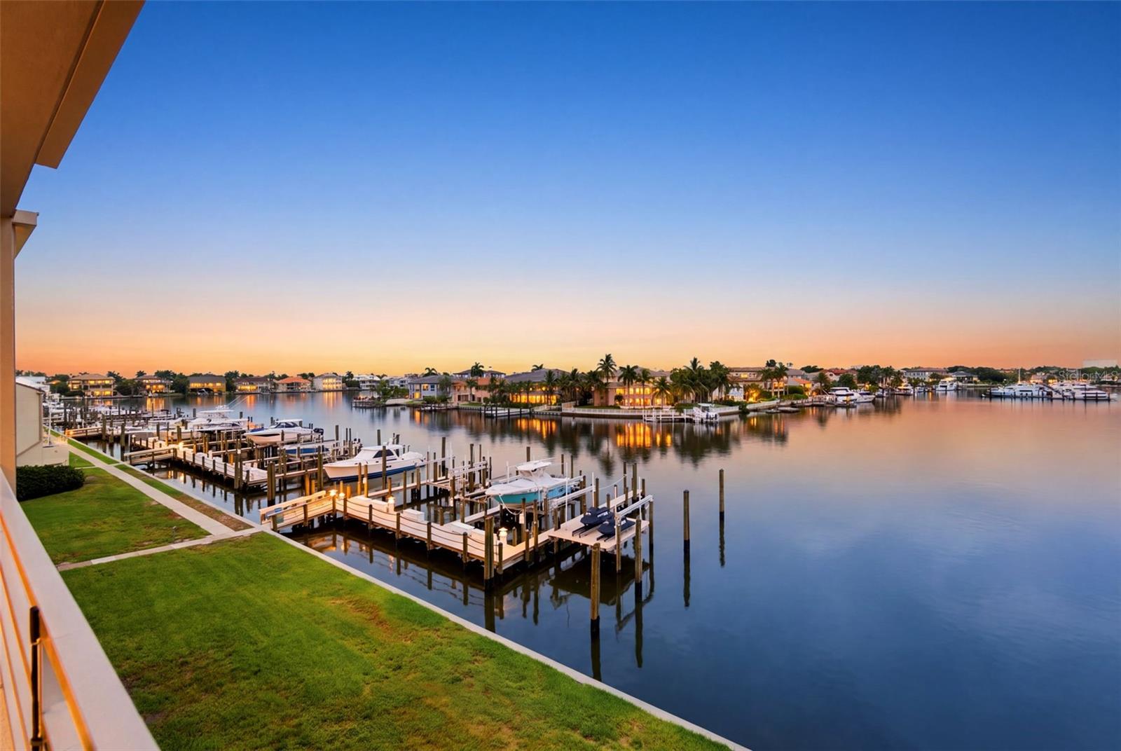 2775 Kipps Colony Dr #305, Gulfport, FL 33707 photo