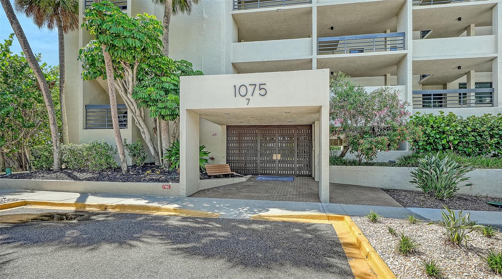 1075 Gulf Of Mexico Dr #303, Longboat Key, FL 34228 photo