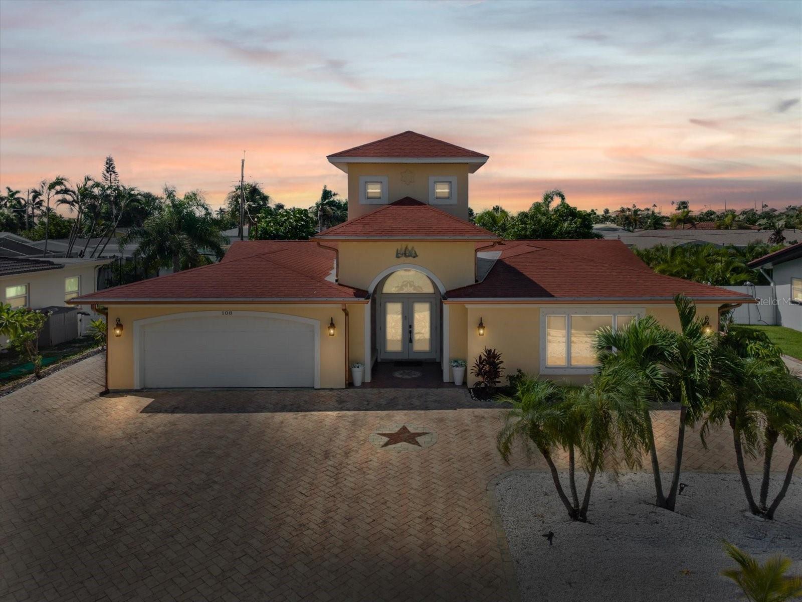 108 24 St, Belleair Beach, FL 33786 photo