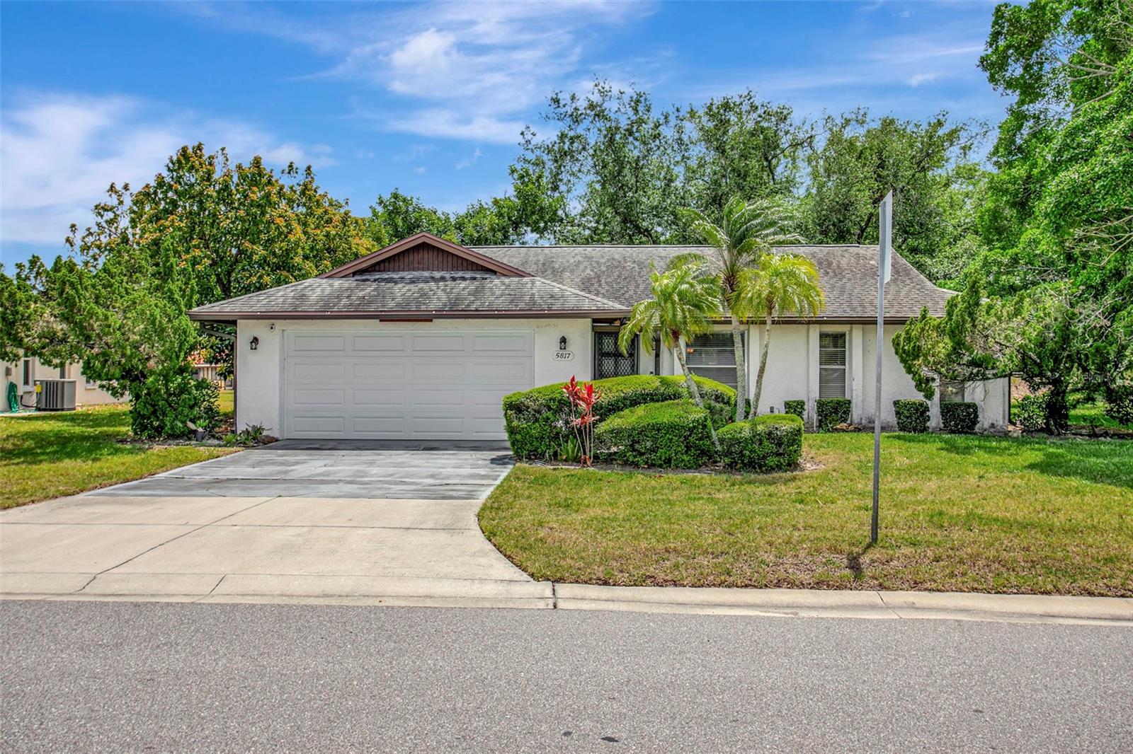 5817 11 Ave, Bradenton, FL 34209