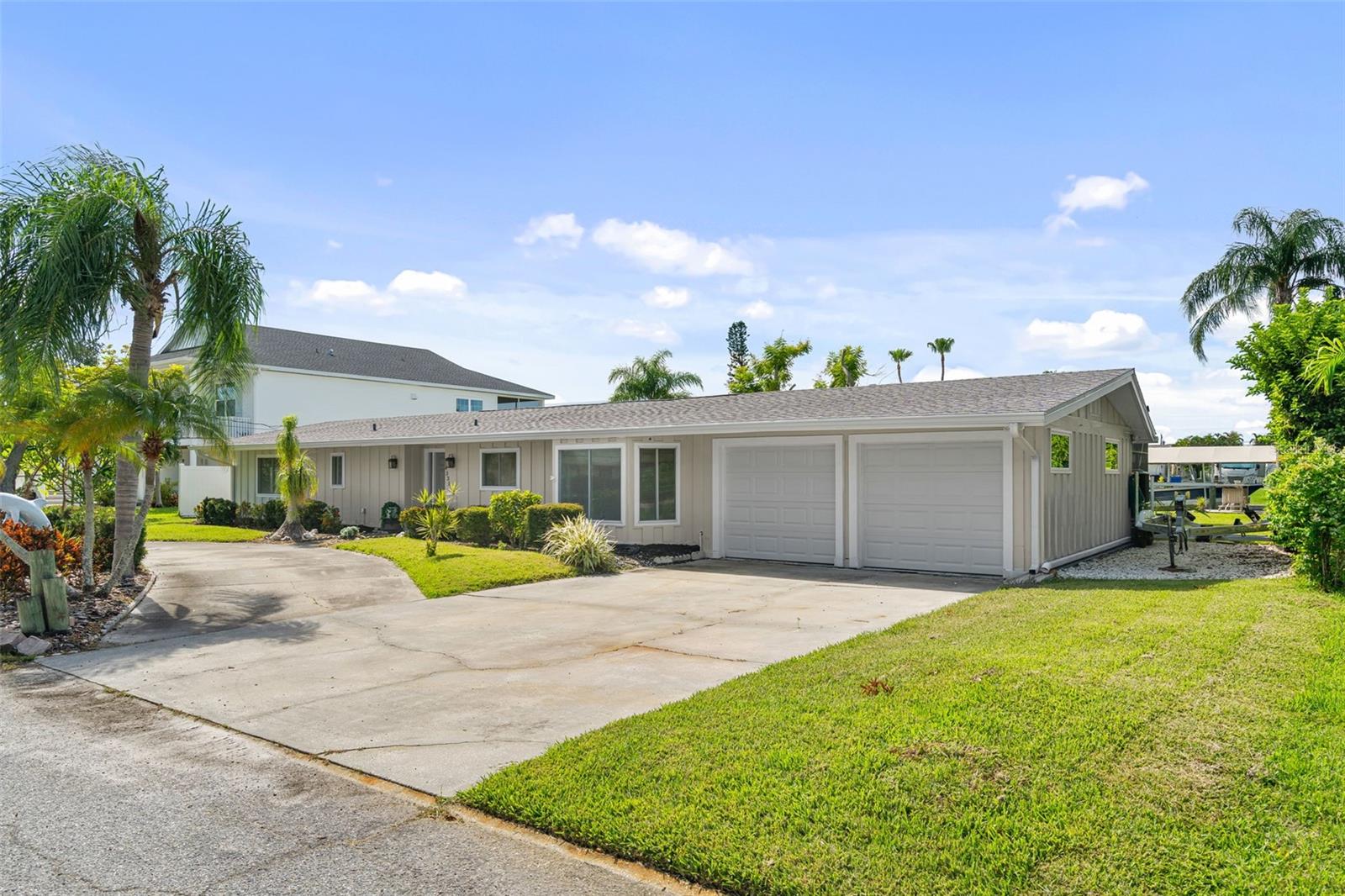 4331 Pompano Ln, Palmetto, FL 34221 photo