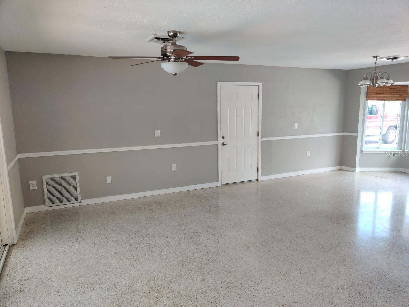 4331 Pompano Ln, Palmetto, FL 34221 photo