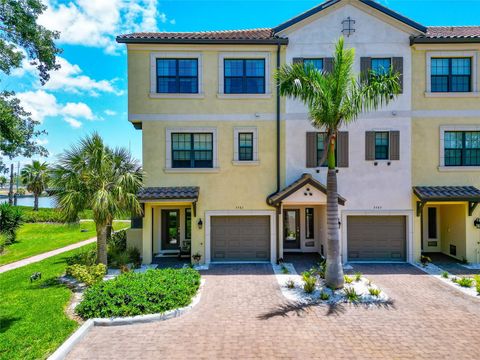 Townhouse in SARASOTA FL 5561 CANNES CIRCLE #5101.jpg