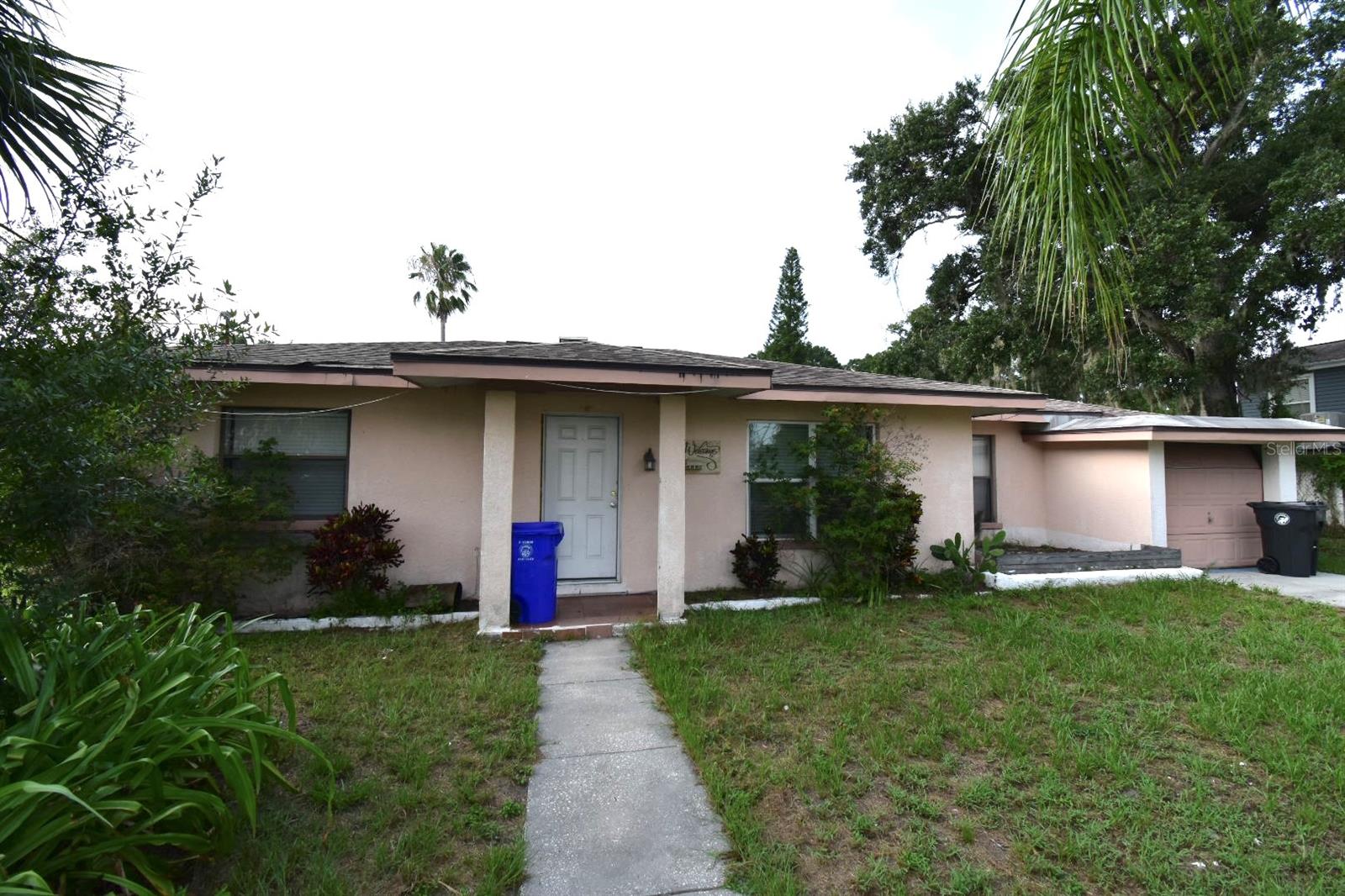 204 Shore Dr, Oldsmar, FL 34677